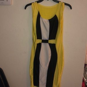 Sexy yellow spandex dress 🔥